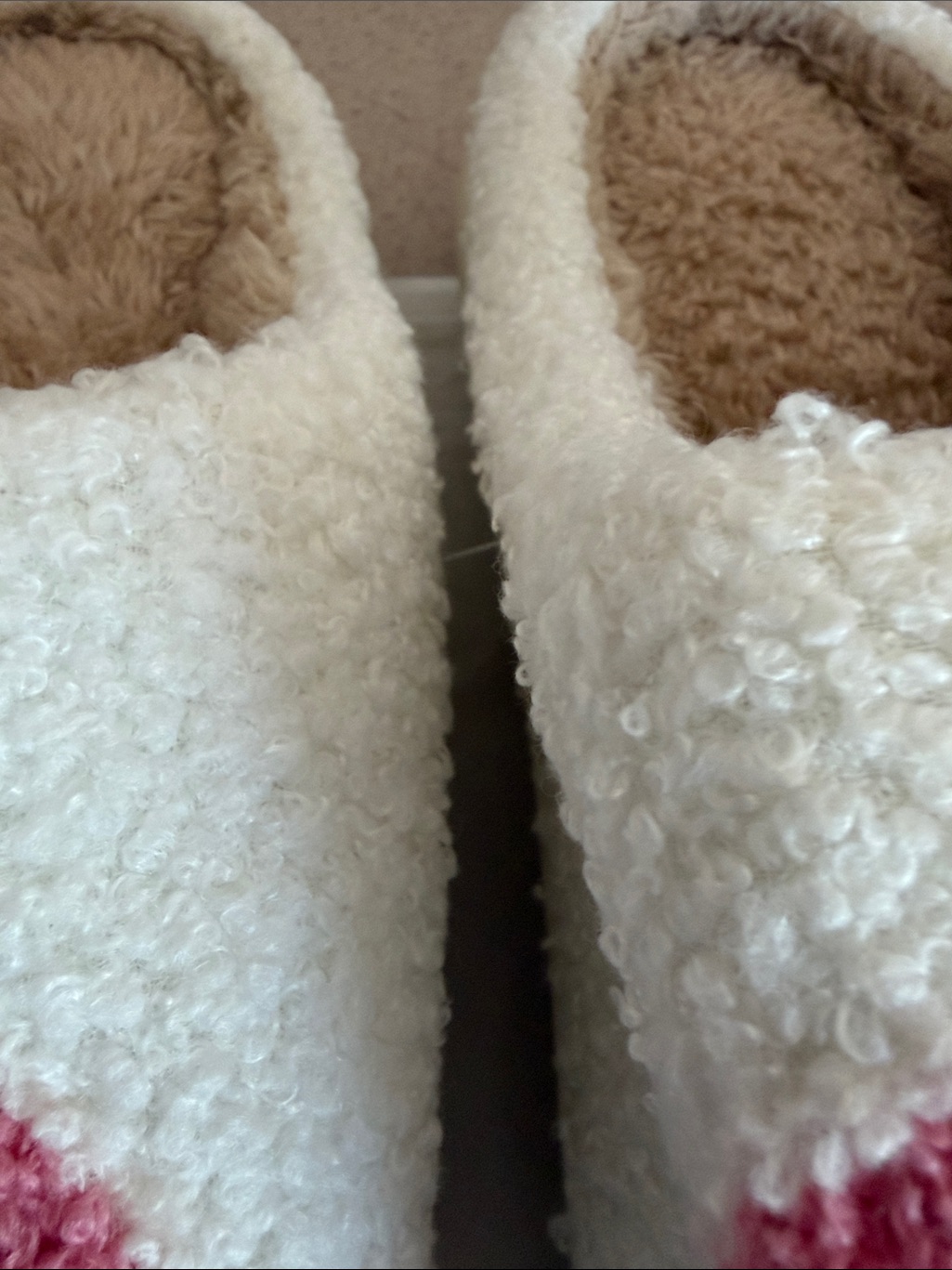 Nordic Peace Plush Slip-On Slippers With Pink Smile Design Sz 8-8.5 — image 7 of 7